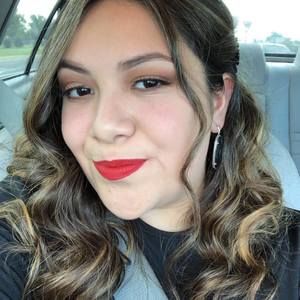 Meet your Posher, Lesly